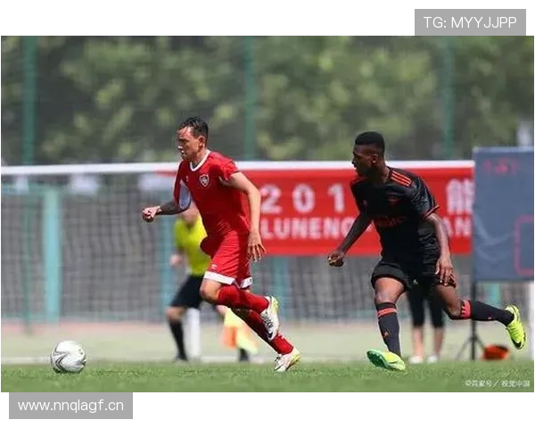 阿瑟·梅洛近期中场表现稳健，状态回暖解析