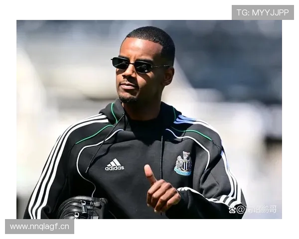 伊萨克从天才少年到纽卡核心的自我进化解析 伊萨克从天才少年到纽卡核心的自我进化解析