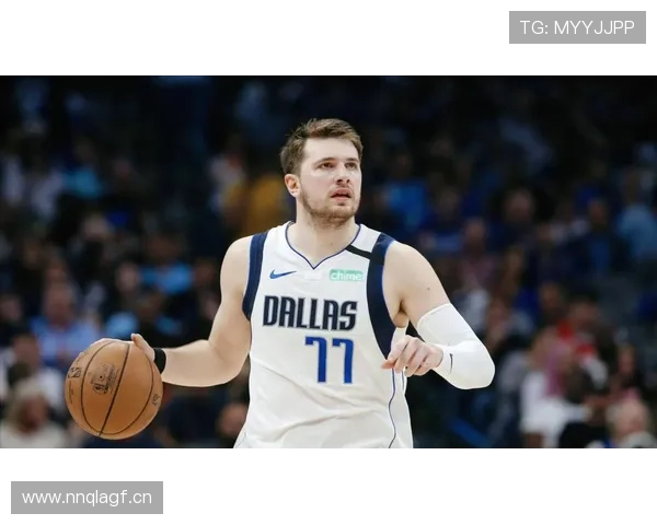 东契奇挡拆终结拉开空间，得分结构不同于约基奇传导