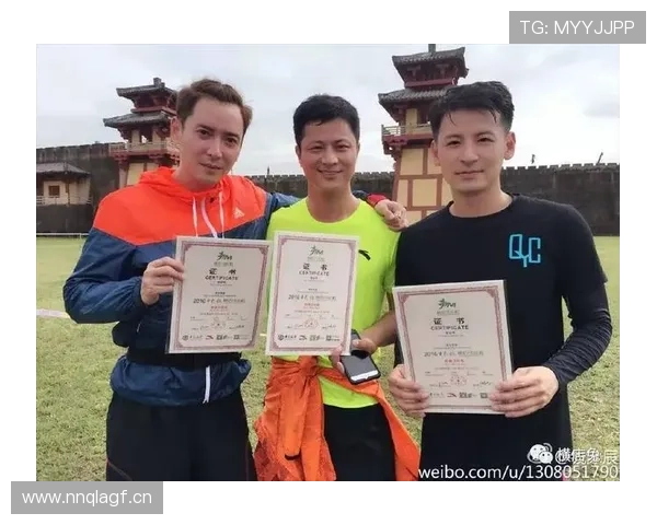 贾一凡今天赛后直接换衣服就去咖啡厅了，这明星架势我是真服